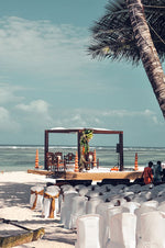 3 Tips for Handling Unexpected Challenges at Your Beach Wedding