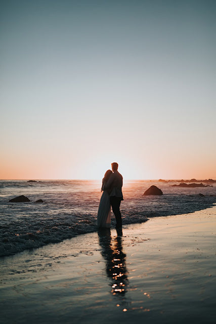 4 Tips for Planning a Sunset Beach Wedding